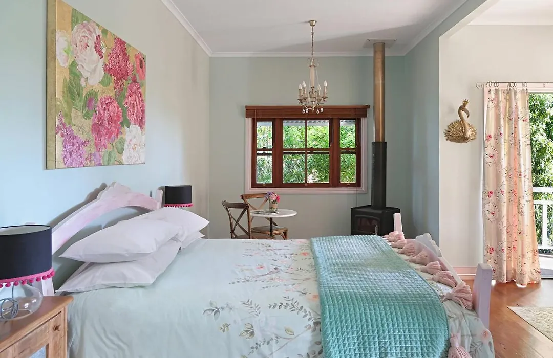 The Spotted Chook And Amelie'S Petite Maison-1